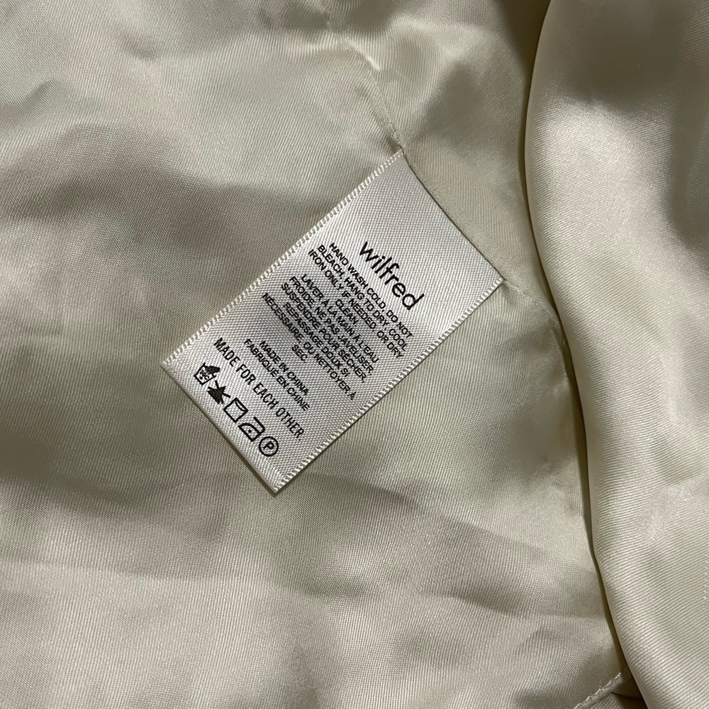 Wilfred
Verso Camisole - Picture 6 of 7